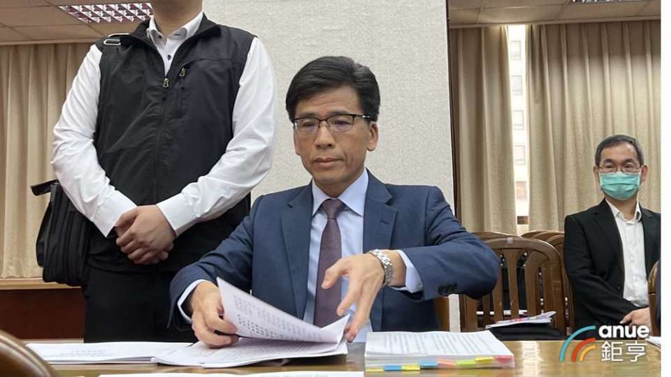 立委質疑國泰投信利關人風暴 彭金隆：金管會只有監理官、沒有老長官