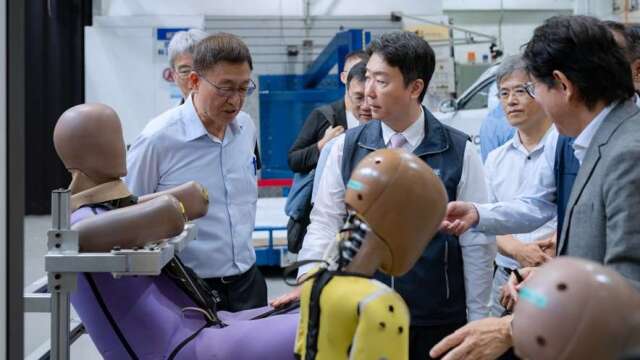 交長視導車安中心 肯定TNCAP專業成果 打造公開透明購車安全評等