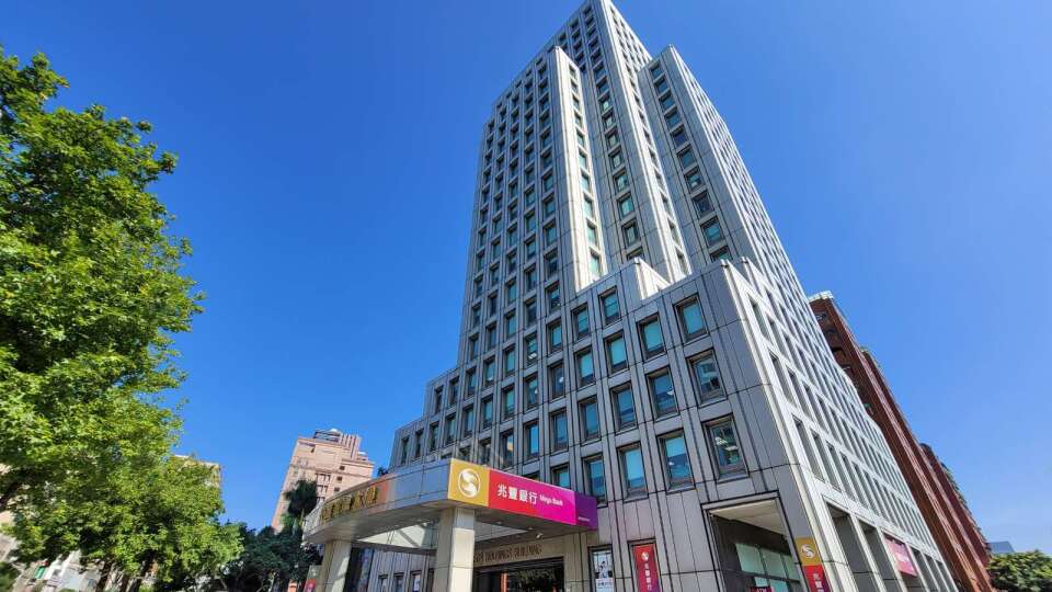 〈兆豐金法說〉不排除Fed年底升息！看下半年經濟「前高後低」台幣31至33元區間震盪